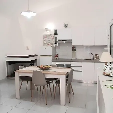Casa Pillo Nereidi - 30 M Dal Mare E Con Vista Mare Apartment