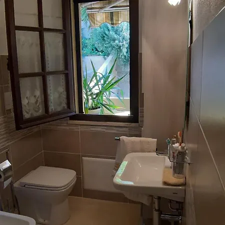 Casa Pillo Nereidi - 30 M Dal Mare E Con Vista Mare Terra Mala